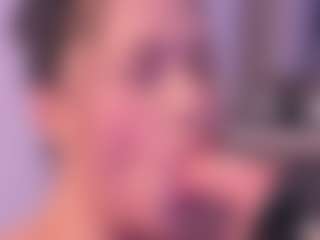 Evakingsford's Live Sex Cam Show