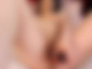 HornyyMilff's Live Sex Cam Show