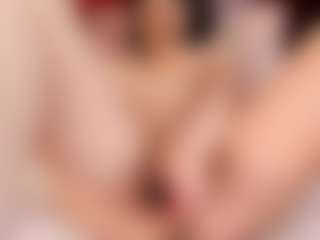 HornyyMilff's Live Sex Cam Show