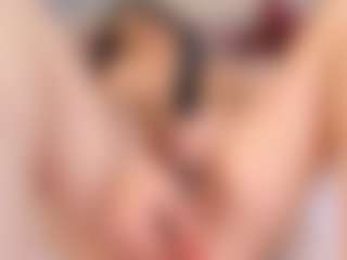 HornyyMilff's Live Sex Cam Show