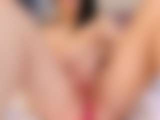 HornyyMilff's Live Sex Cam Show