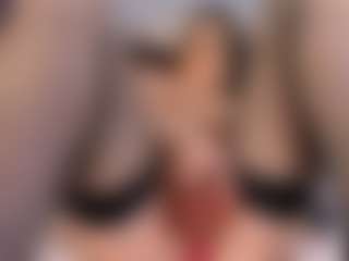 HornyyMilff's Live Sex Cam Show