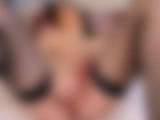 HornyyMilff's Live Sex Cam Show