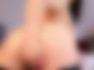 HornyyMilff's Live Sex Cam Show