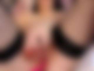 HornyyMilff's Live Sex Cam Show
