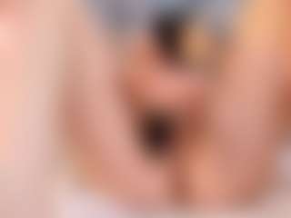HornyyMilff's Live Sex Cam Show