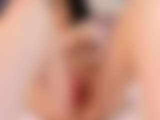 HornyyMilff's Live Sex Cam Show