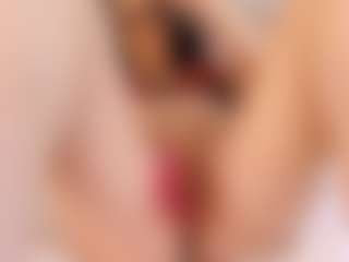 HornyyMilff's Live Sex Cam Show