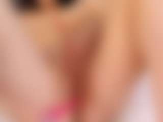 HornyyMilff's Live Sex Cam Show