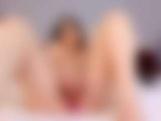 HornyyMilff's Live Sex Cam Show
