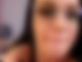 HornyyMilff's Live Sex Cam Show