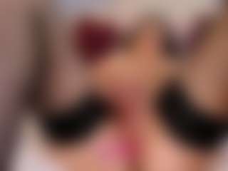 HornyyMilff's Live Sex Cam Show