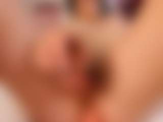 HornyyMilff's Live Sex Cam Show