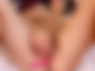 HornyyMilff's Live Sex Cam Show