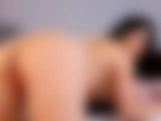 HornyyMilff's Live Sex Cam Show