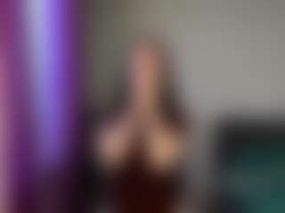 Lora's Live Sex Cam Show