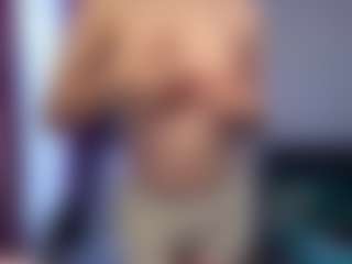 Lora's Live Sex Cam Show