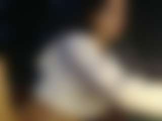 Live cam show with justlayneej - Petite on TeamSkeetLive