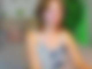 Live cam show with Lilli - Lush Teen (18+) on dropp.cam