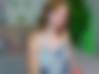 Live cam show with Lilli - Athletic Young Adult on Camsoda