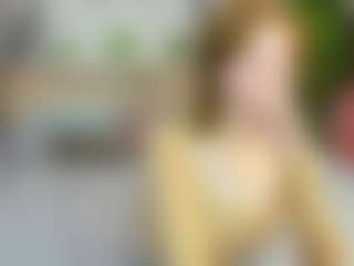 Live cam show with Lilli - Upskirt on AdultVida.com