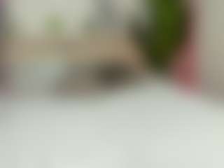 Live cam show with Lilli - Smoking on StripNow