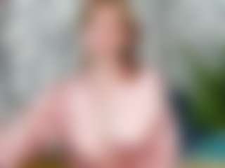 Live cam show with Lilli - Athletic Shaved Pussy on AdultVida.com