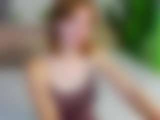 Live cam show with Lilli - Athletic Young Adult on AdultVida.com