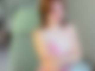 Live cam show with Lilli - Brown Eyes on Camsoda