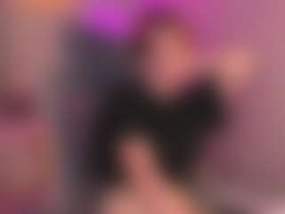 Live cam show with Lilli - Skinny on Hubzter Live