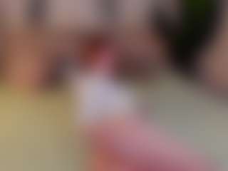 Live cam show with Lilli - Skinny on Camiplay Live