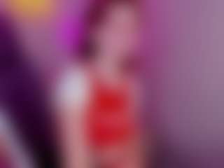 Live cam show with Lilli - Deepthroat on Camsoda