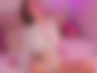 Live cam show with Lilli - Full Nudity on CamwithHer