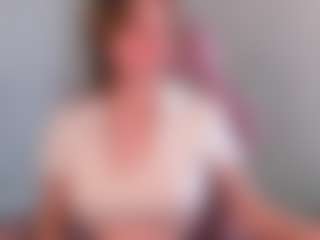 Live cam show with Lilli - Cute on WildCum