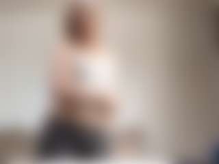 Live cam show with LisandraCelenza - Big Ass on Free Soda