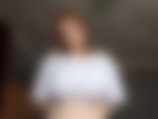 Live cam show with LisandraCelenza - Hairy Pussy on PervPlay.com