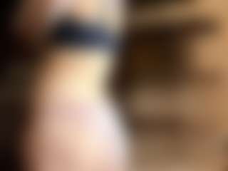 Live cam show with LisandraCelenza - White Teen (18+) on livesuperchat.net