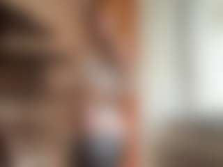 Live cam show with LisandraCelenza - Skinny on Camsoda