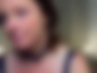Live cam show with MadamMoreau - Mature on AdultVida.com