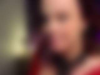 MadamMoreau MILF webcam performer live streaming