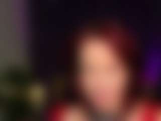 MadamMoreau MILF webcam performer live streaming