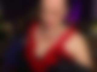 Live-Cam-Show mit MadamMoreau - Fingering auf Camsoda