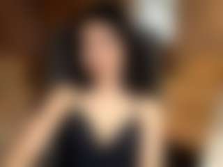 Live cam show with MartineNegbenebor - Flashing on Camming Site