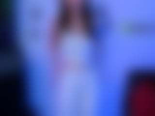 Live cam show with naomi-perl - Shaved Pussy on Gym Cam Girls