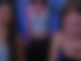 Live cam show with naomi-perl - Shaved Pussy on Strip Flash - Live Sex Shows