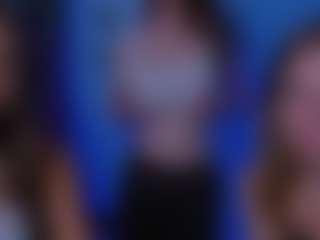 Live cam show with naomi-perl - Flashing on Soda Cam