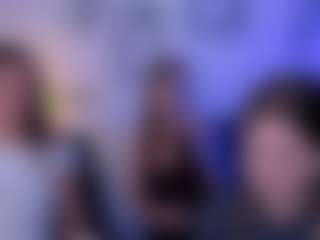 Live cam show with naomi-perl - Flashing on Camsoda