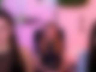Live cam show with naomi-perl - White on googirlz