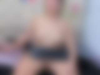 Live cam show with Chloe - BBW Blowjob on AdultVida.com