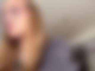 Live cam show with RayeWagatsuma - Teen (18+) on liverealitysex.com